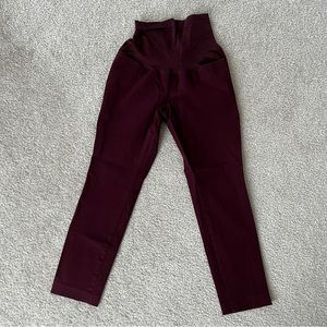 Old Navy Maternity Pixie Pant
